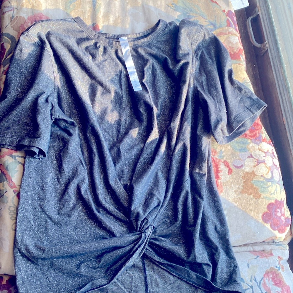 Lululemon gold shimmer knot front tee Size 8